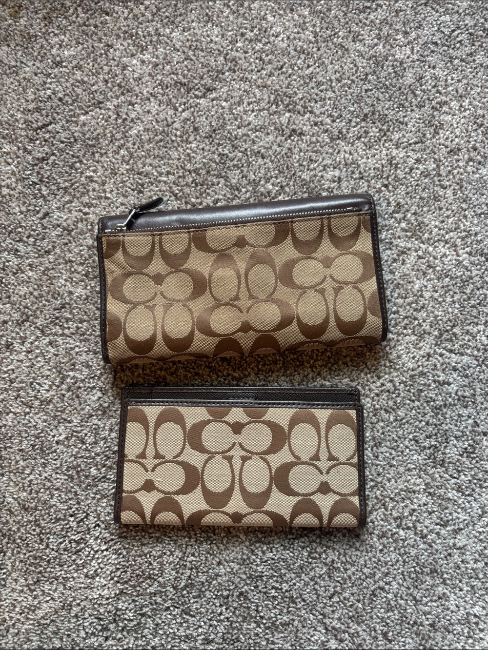 Coach Brown Signature Canvas Shoulder Bag with Matching Wallet - Picture 9 of 9